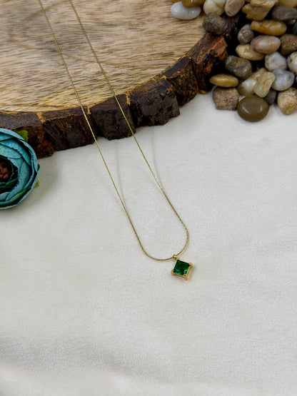 Minimal Emerald Gold Chain