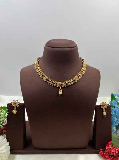 Sura Delicate Traditional Necklace