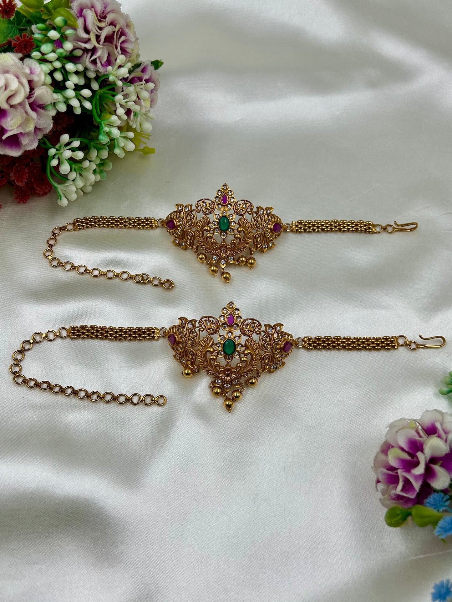 Devika Traditional Bajuband