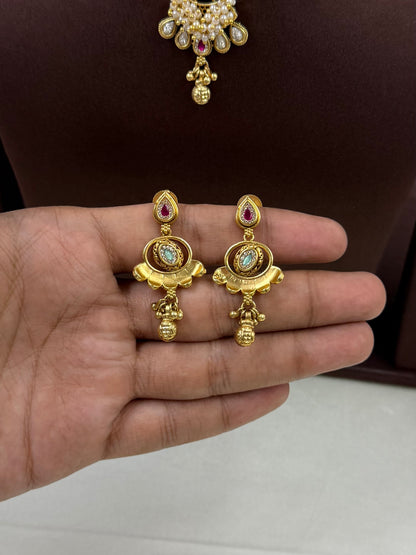 Yogita Chorski Necklace Set