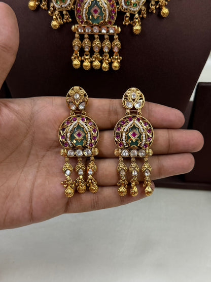 Pranavi Chorski Necklace Set