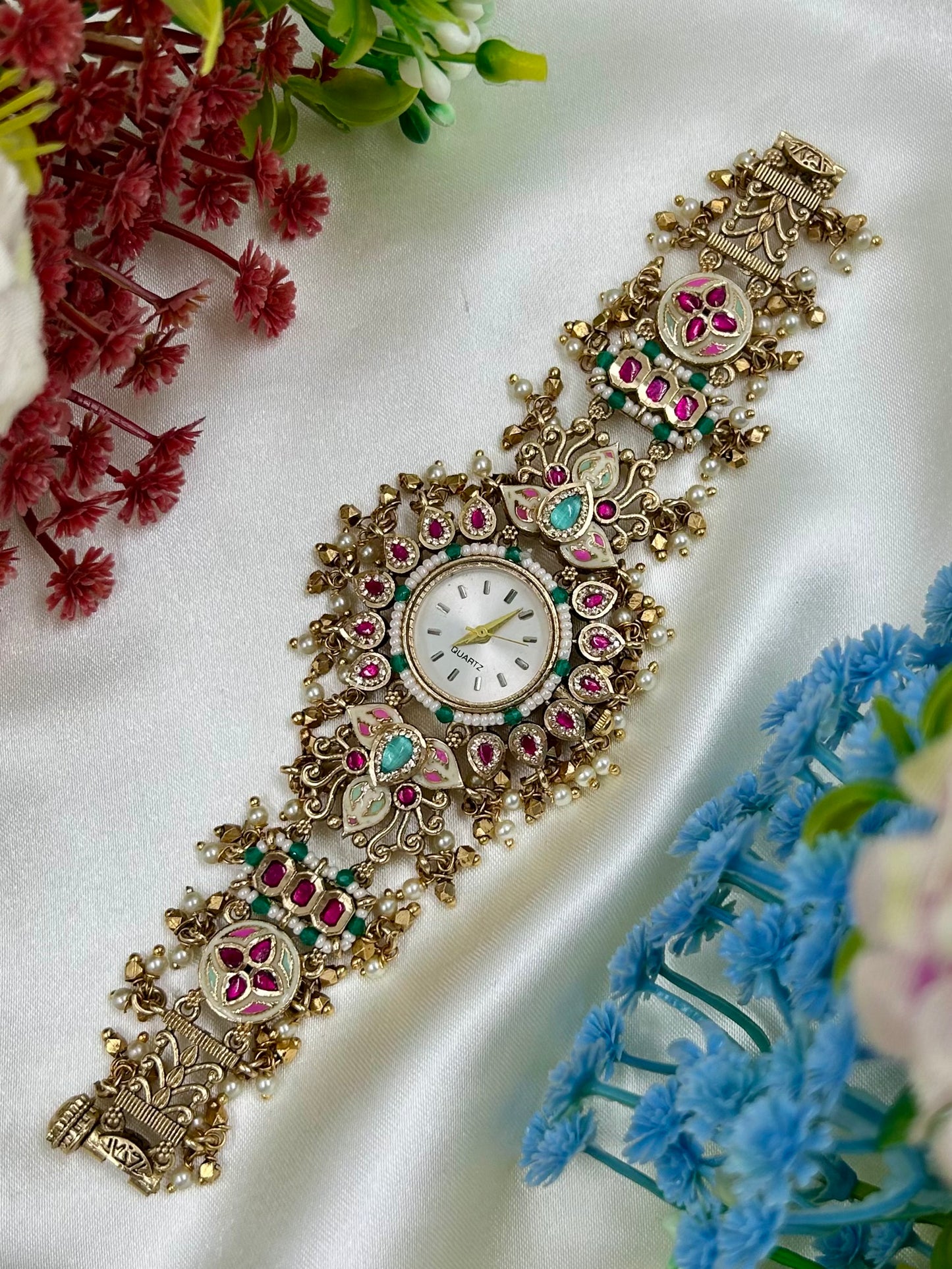 Aarya Heritage Watch