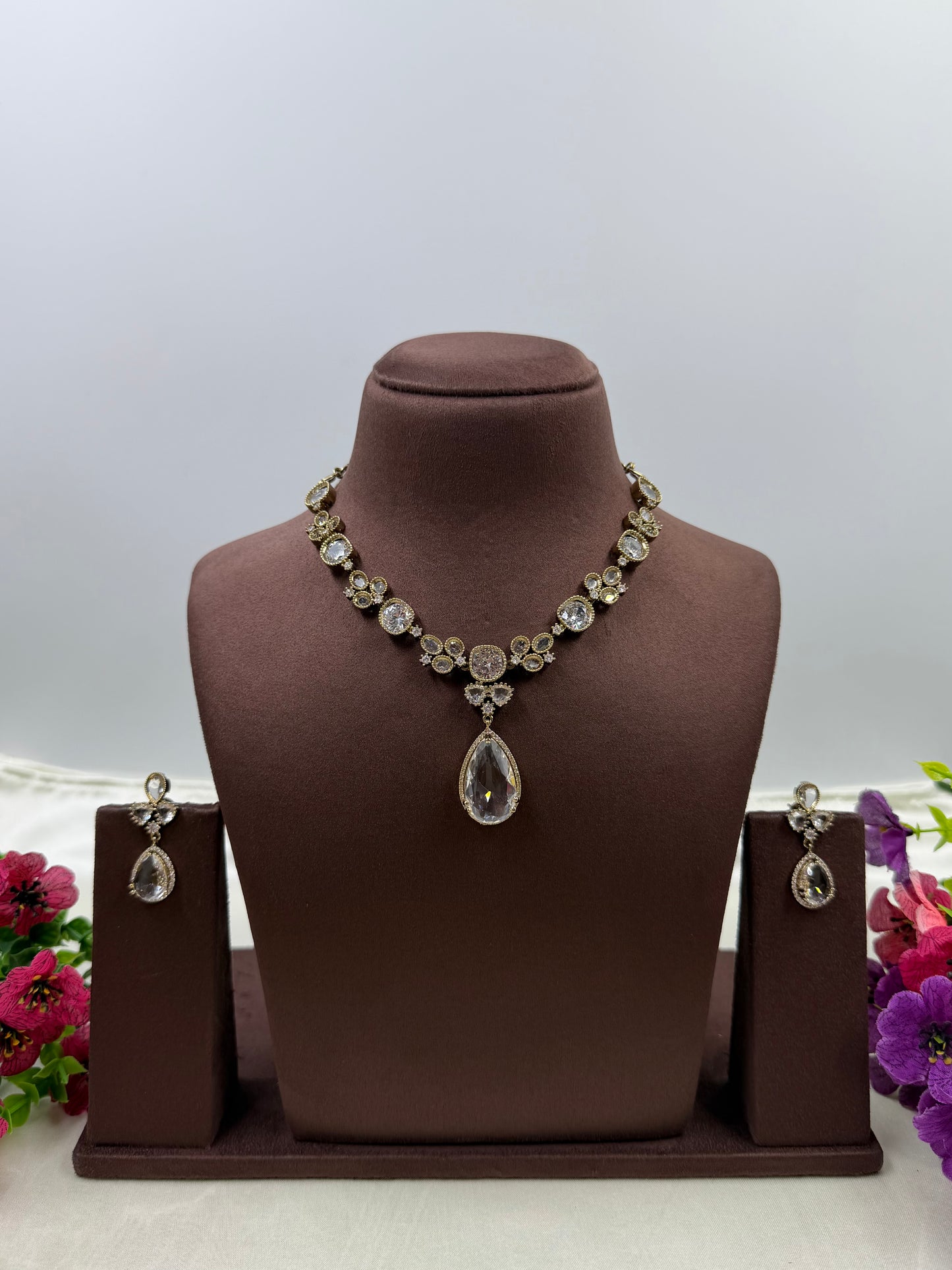 Pooja Victorian Delicate Necklace