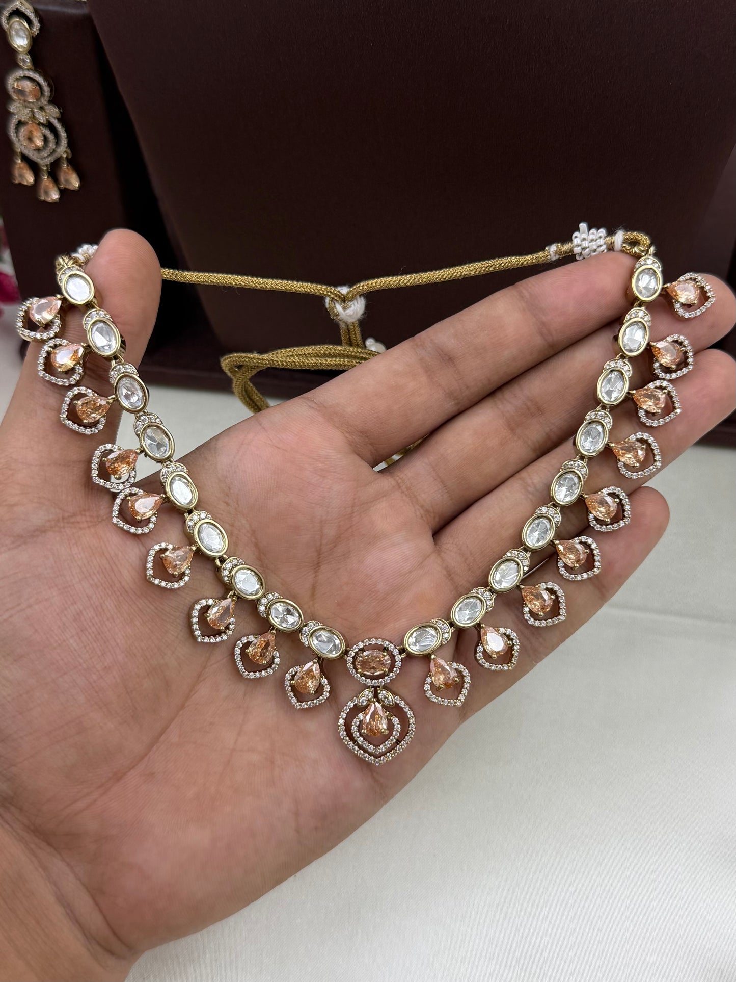 Lata Premium Victorian Necklace Set