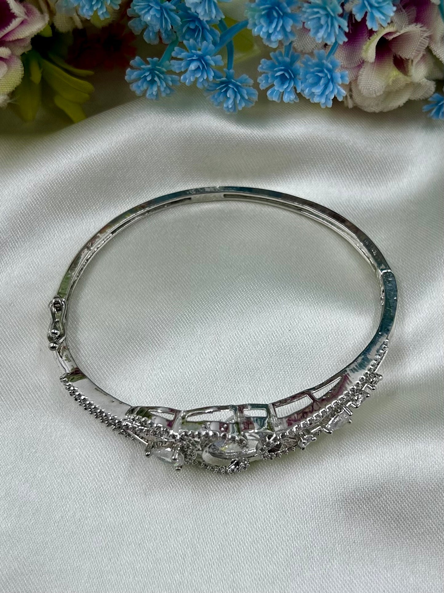 Grace American Diamond Bracelet (Openable)