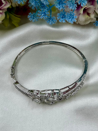 Grace American Diamond Bracelet (Openable)