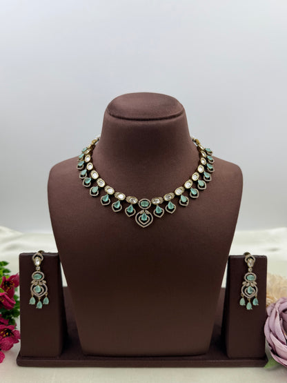 Lata Premium Victorian Necklace Set