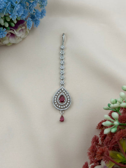Avya American Diamond Mang Tika