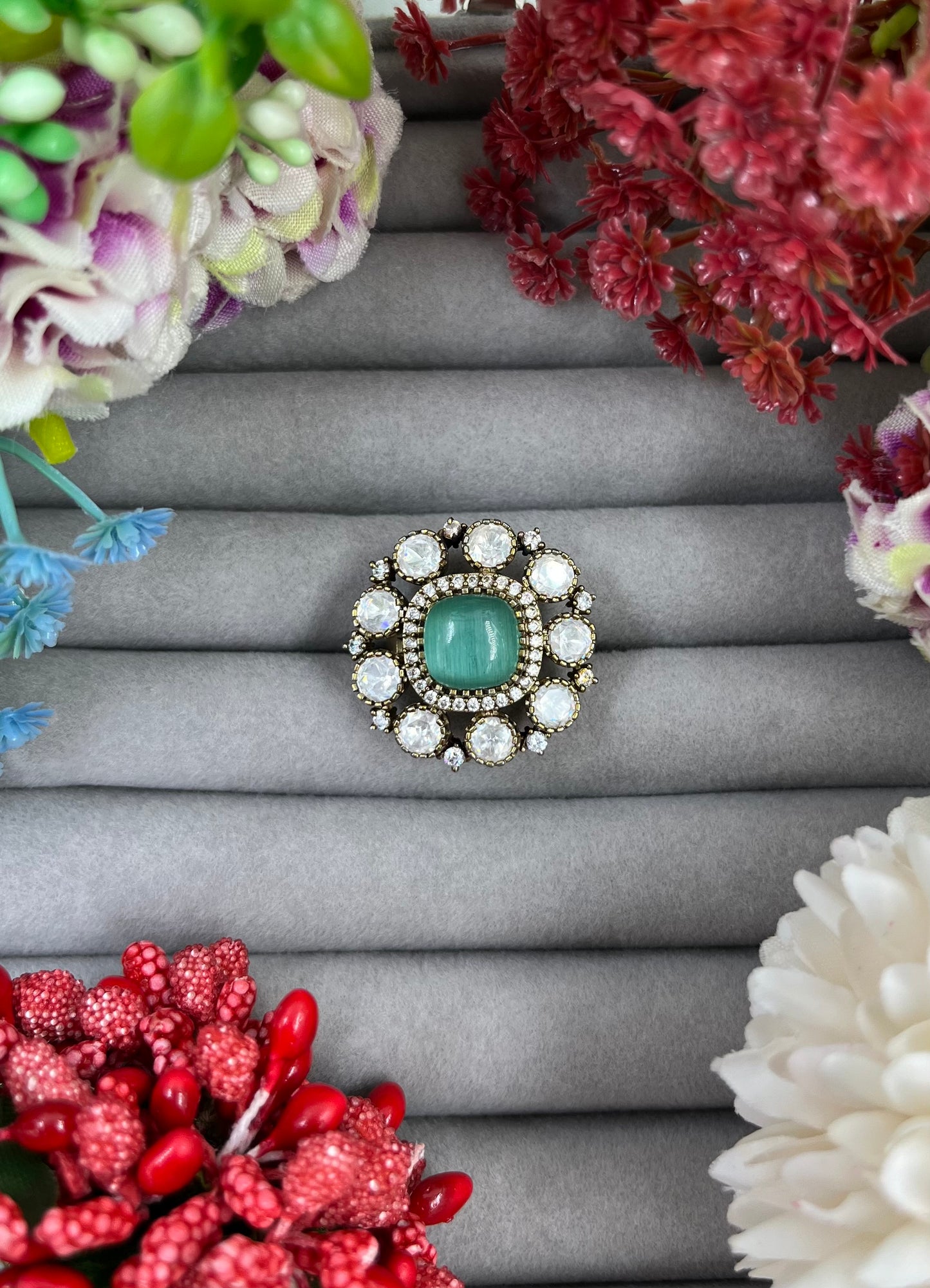 Nyla Floral Kundan Ring
