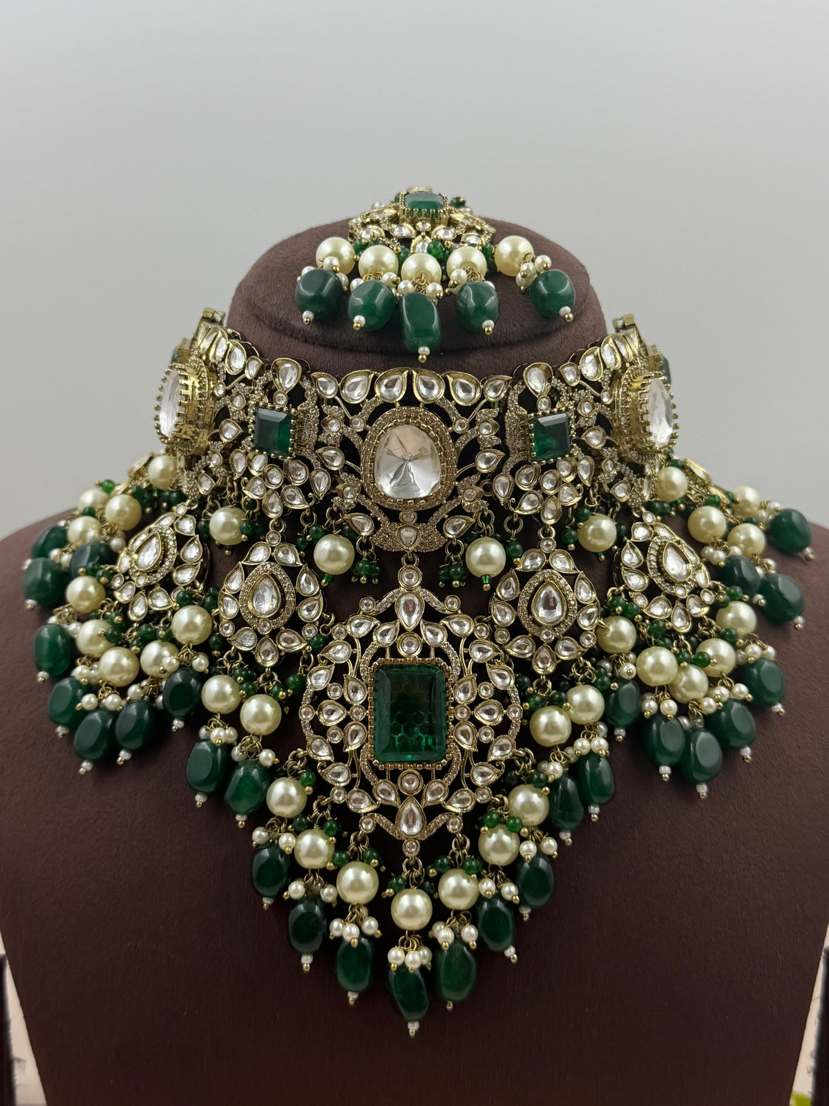 Mrinalini Victorian Moissanite Pearl Choker Necklace Set