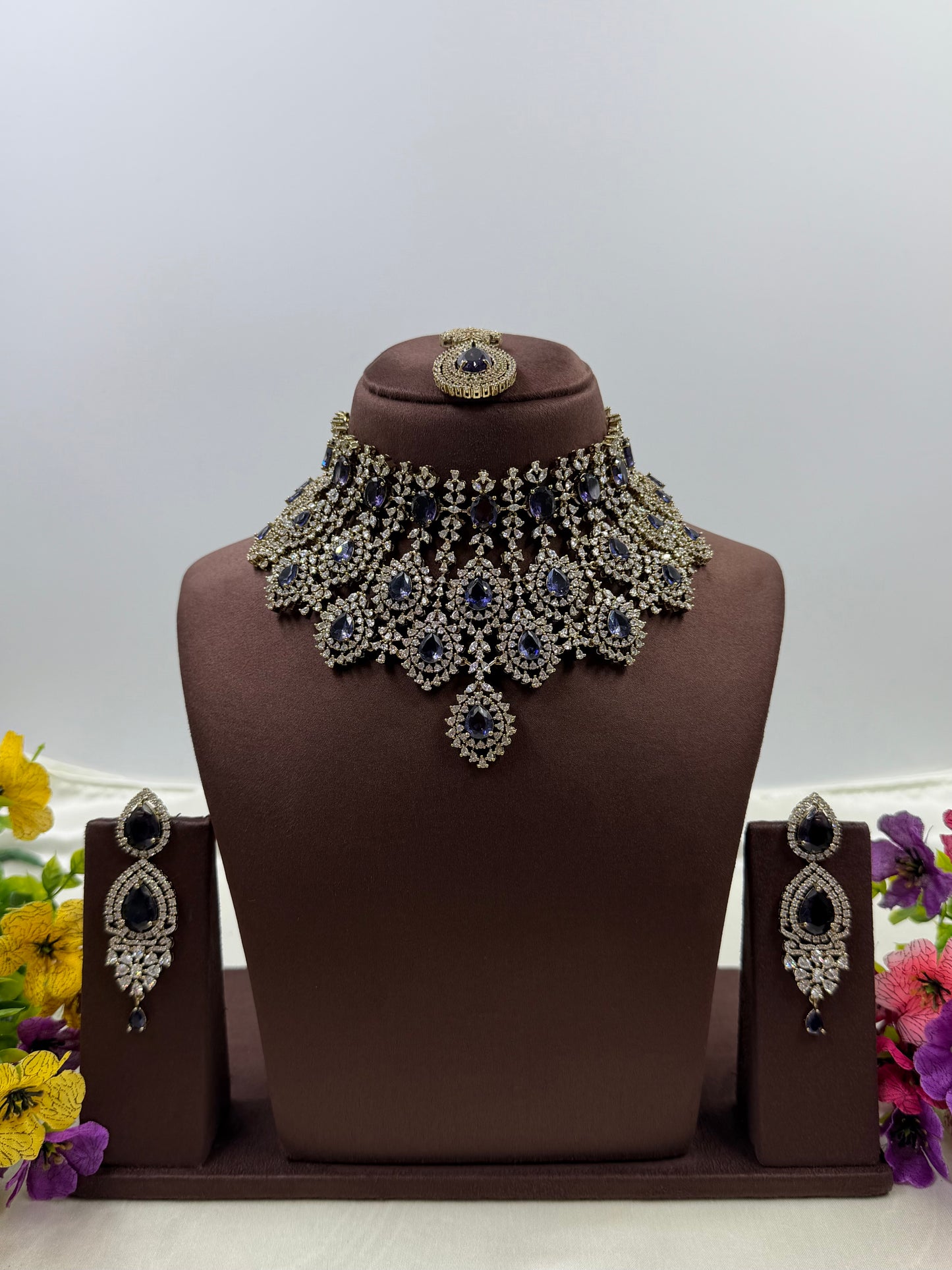 Swara Ad Victorian Choker Necklace Set
