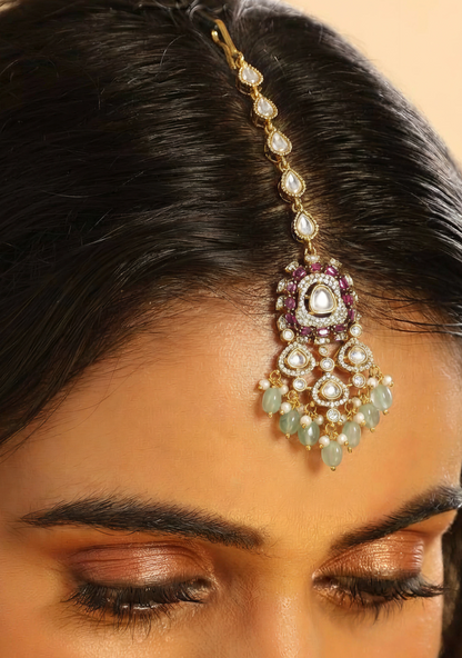 Nitanshi Victorian Mang Tika