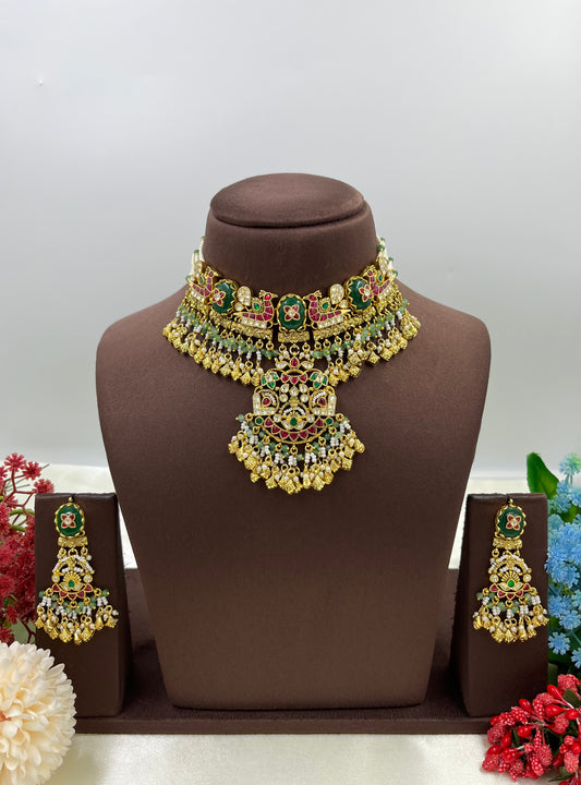 Anvi Pachi Kundan Choker