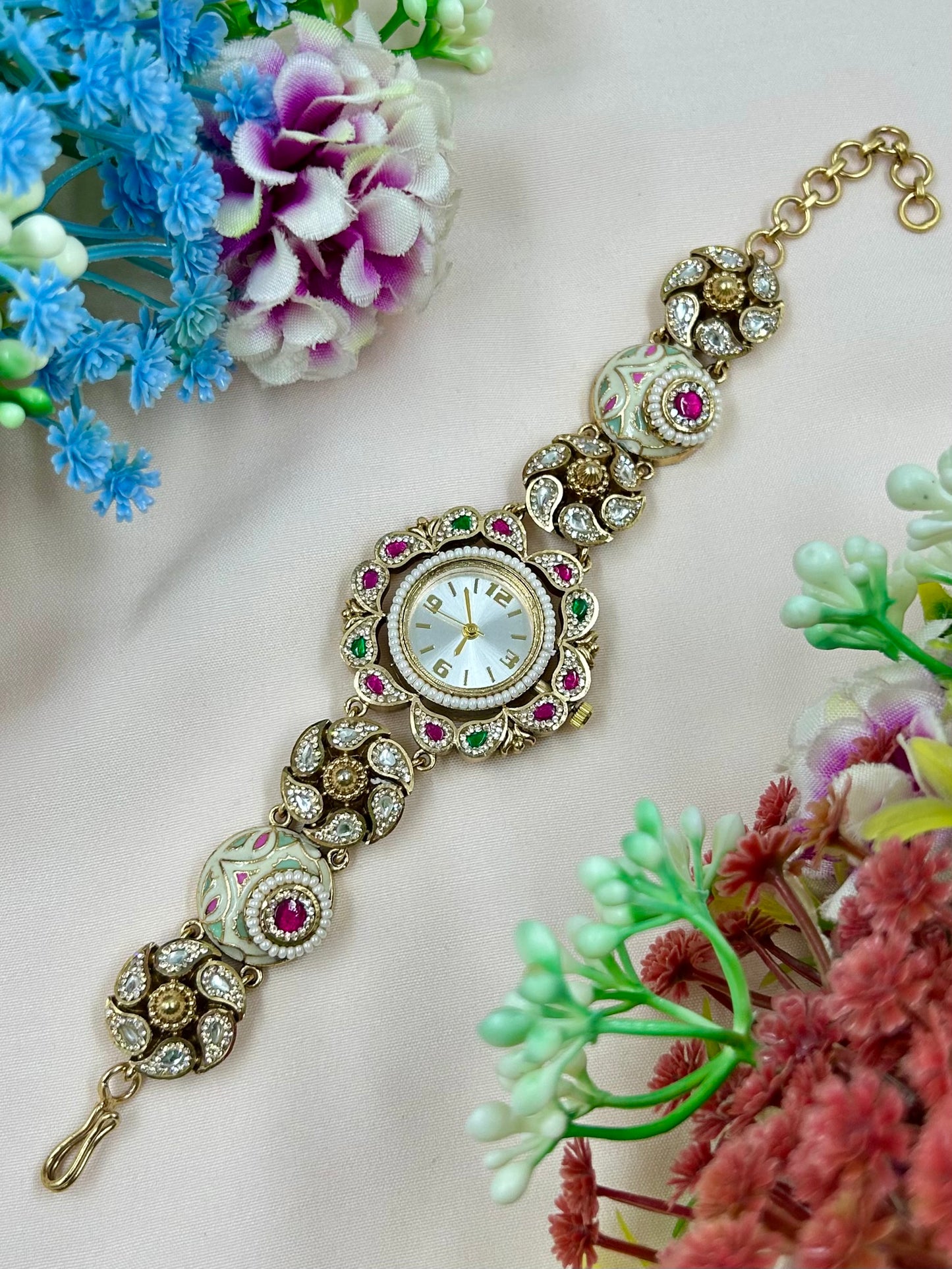 Yukta Premium Chorski  Watch
