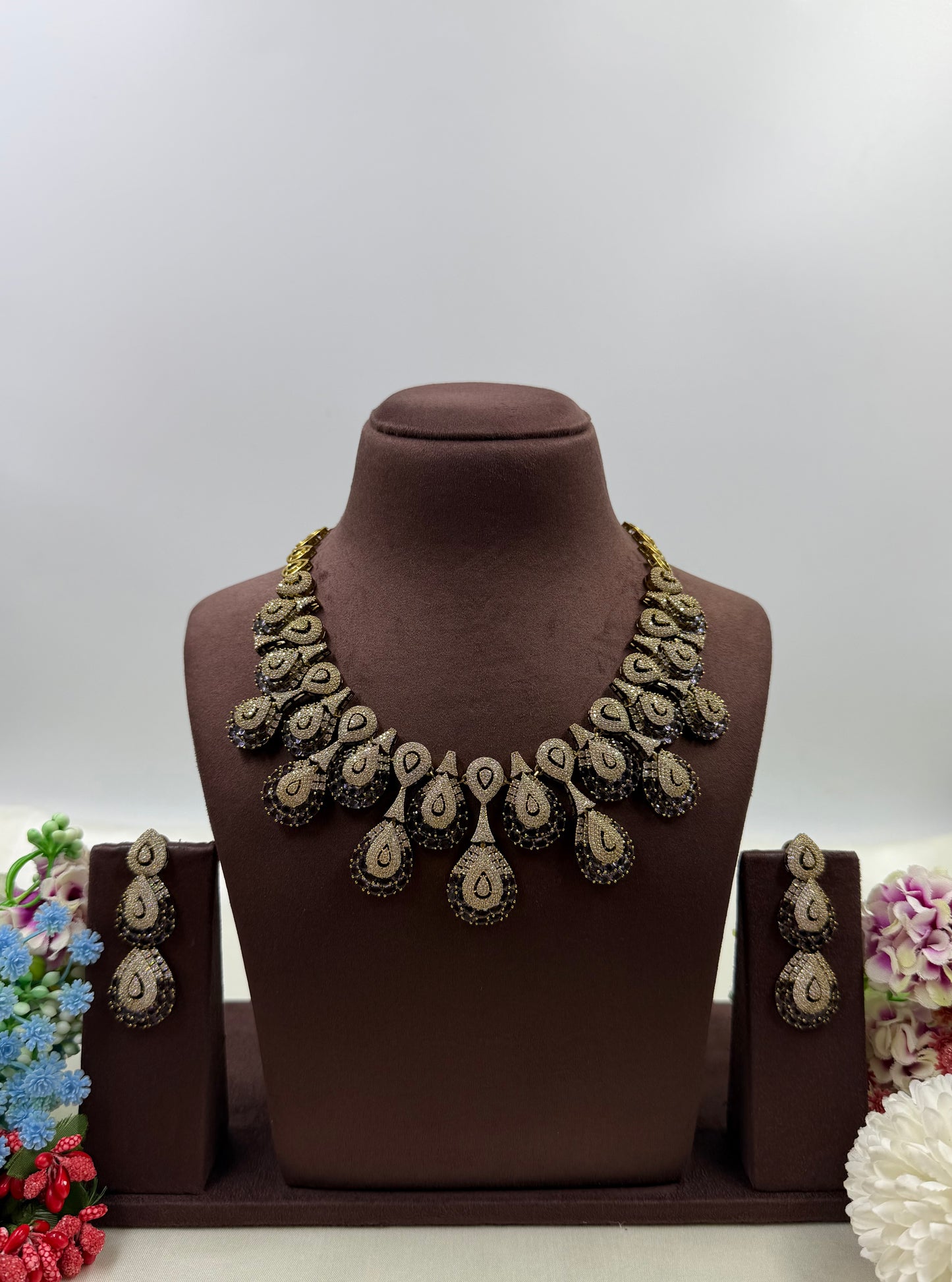 Vinita Victorian American Diamond Necklace
