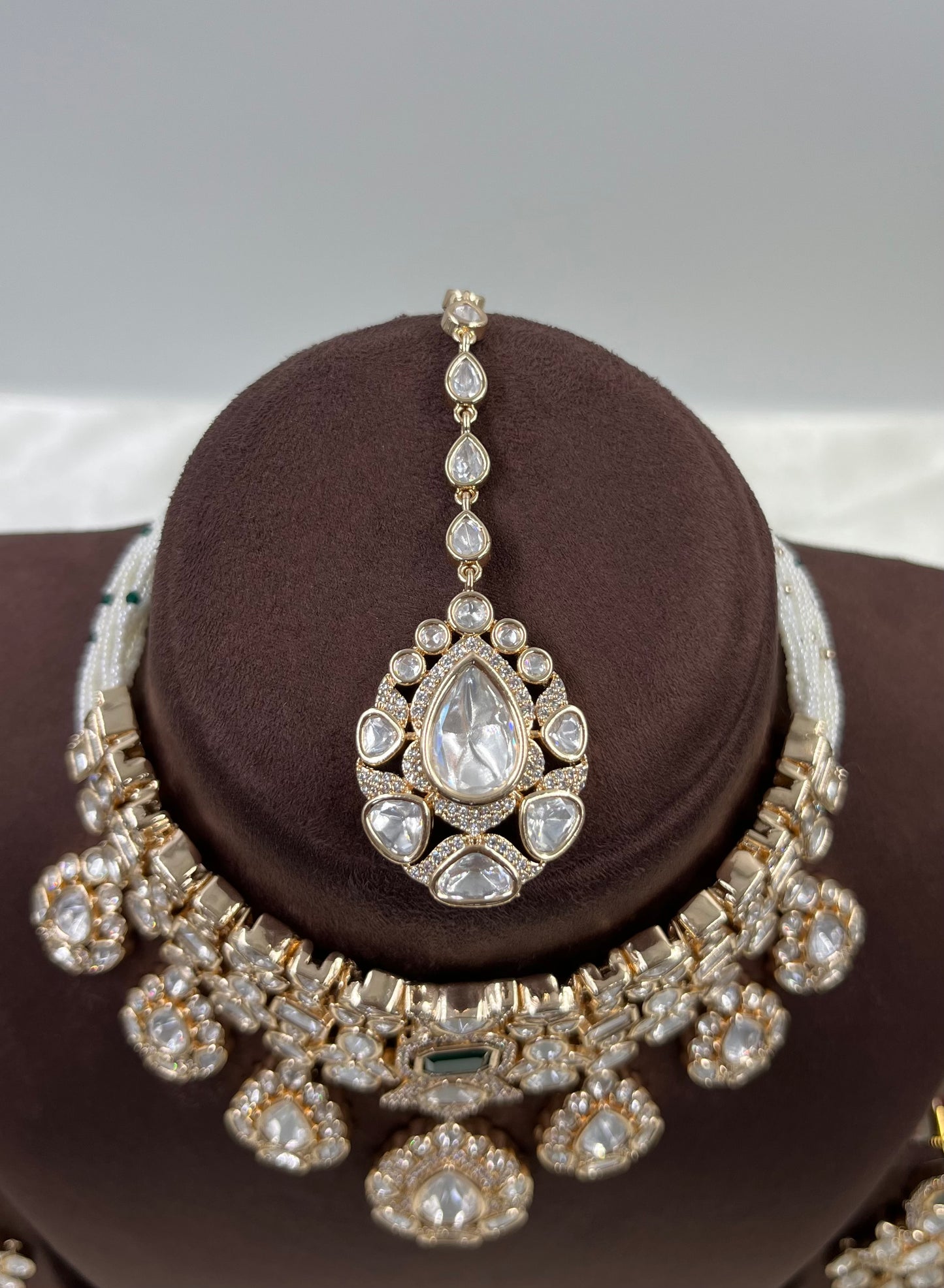 Meera Moissanite Choker Necklace