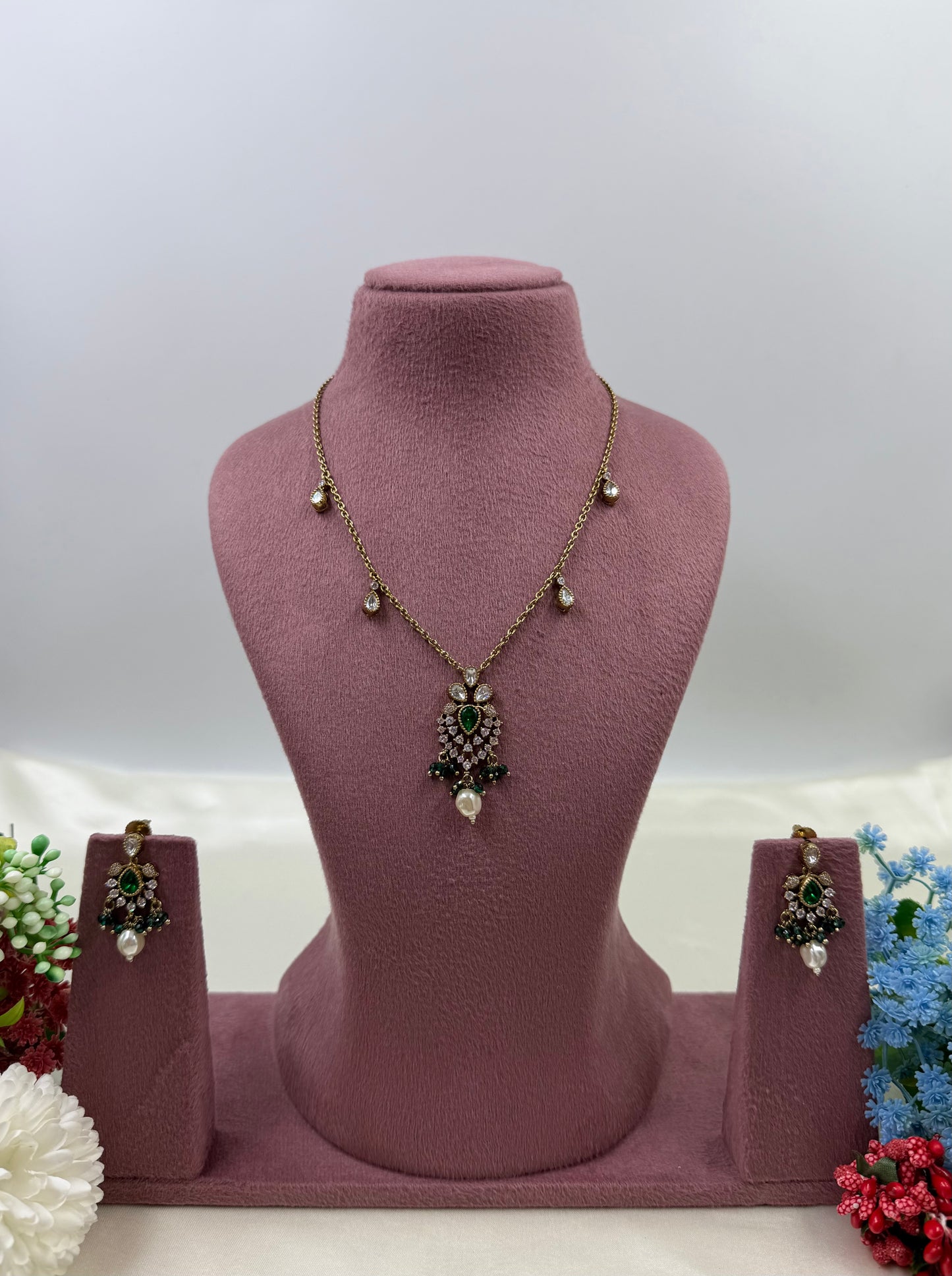 Rashmi Victorian Chain Pendent Necklace