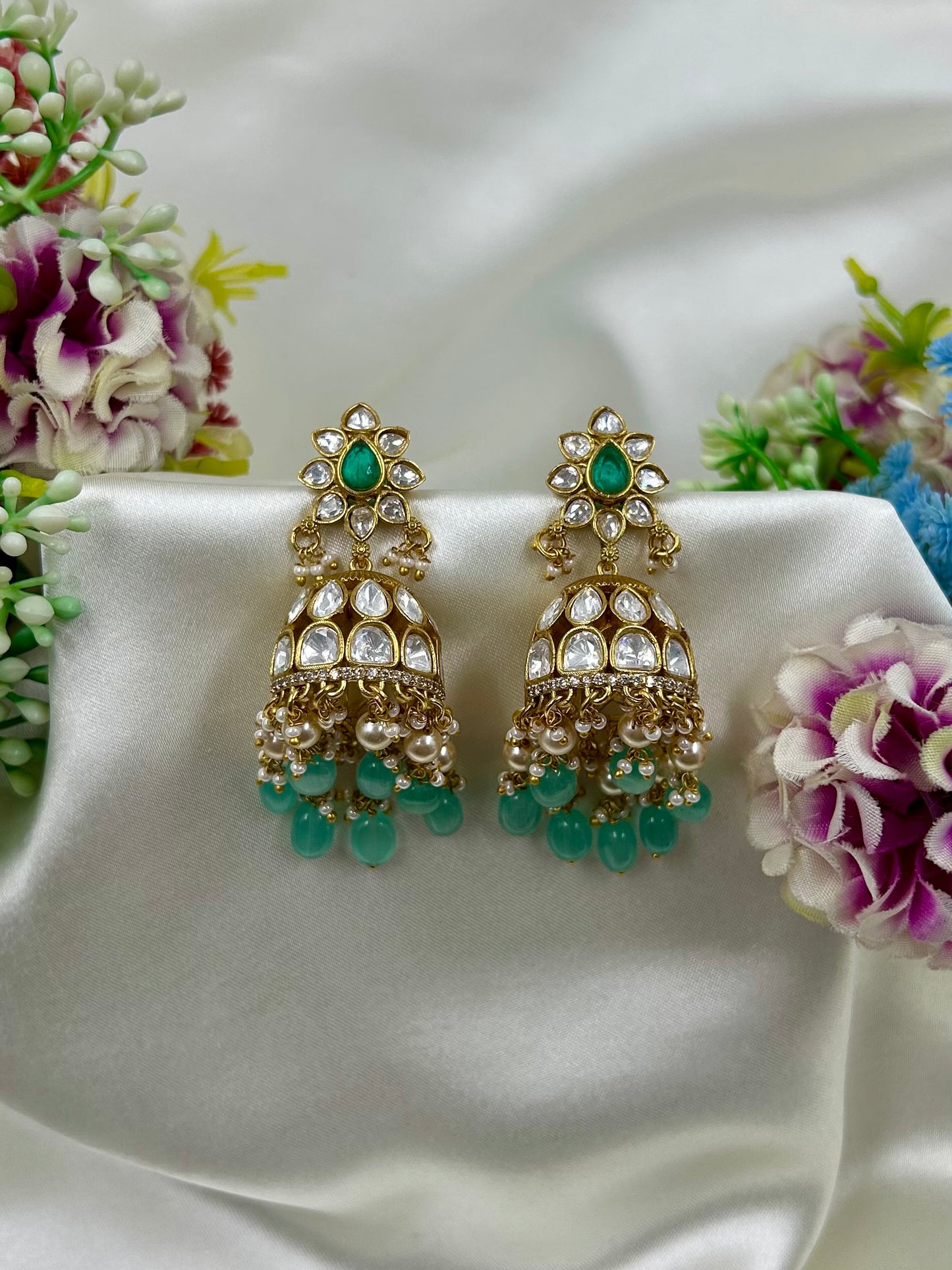 Madhuri Jadau Pachi Kundan Jhumka