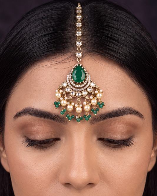 Vidhi Victorian Mang Tika
