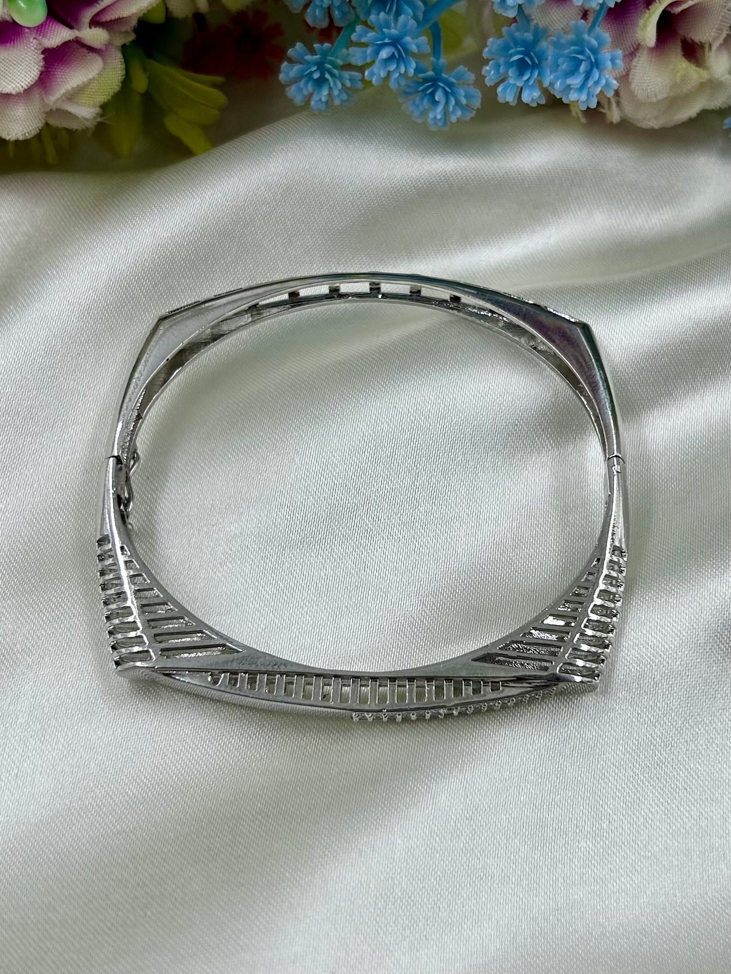 Aliya American Diamond Bracelet (Openable)