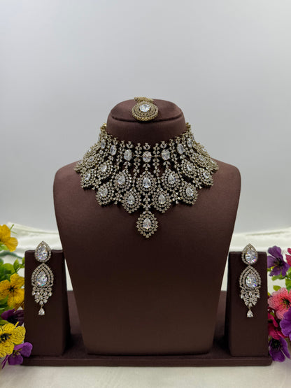 Swara Ad Victorian Choker Necklace Set