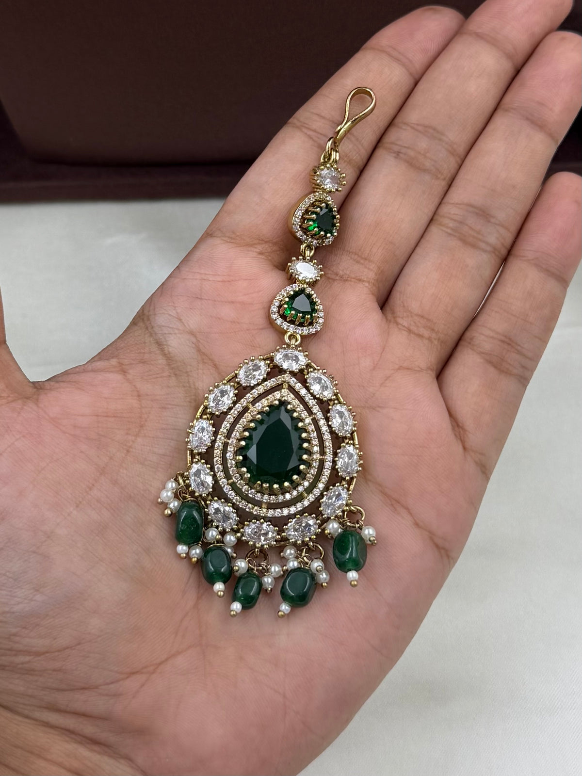 Archita Victorian Choker Necklace Set
