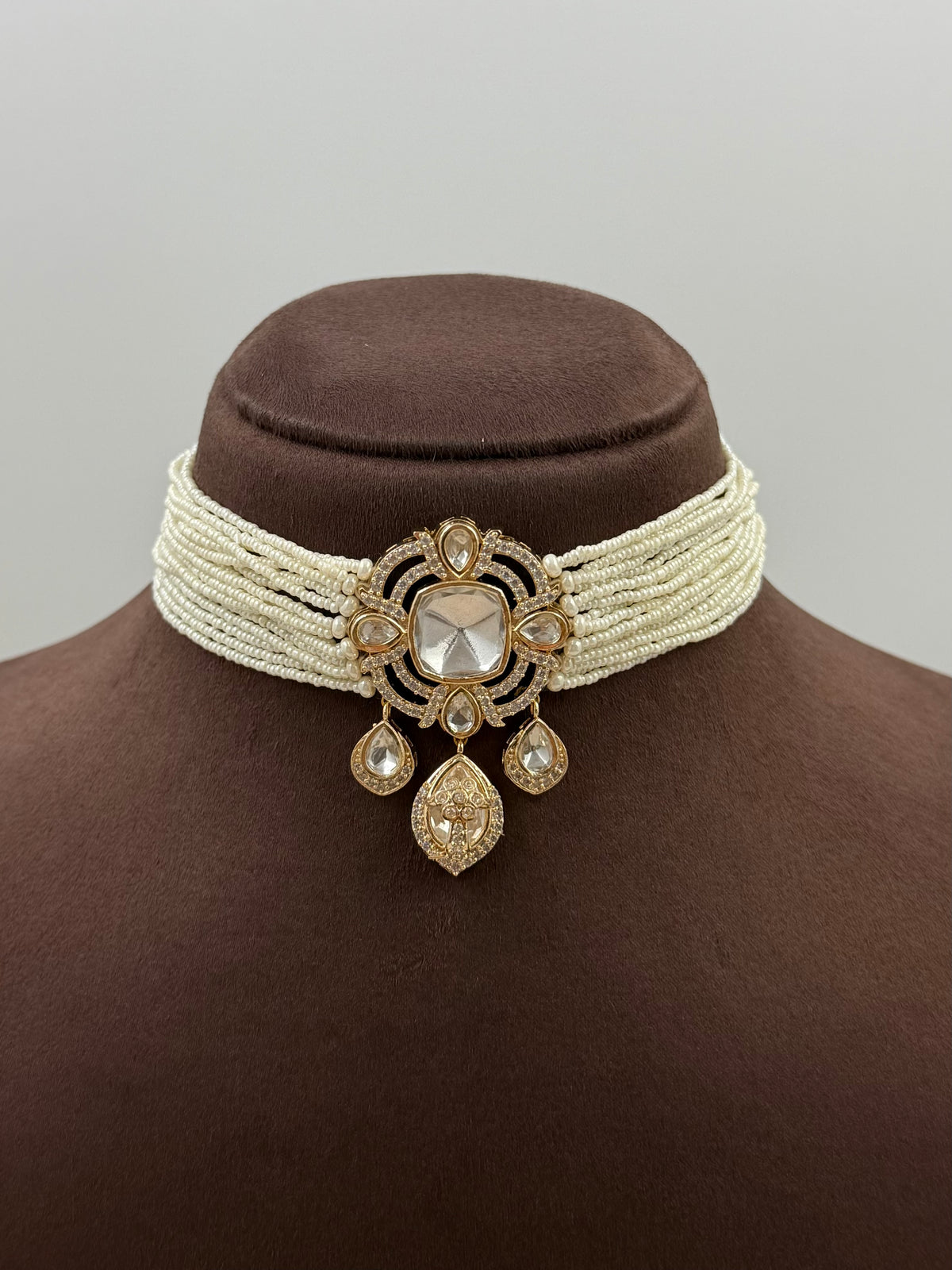 Maheshwari Moissanite Choker Necklace Set