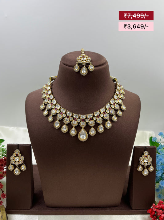 Avni Victorian Moissanite Premium Necklace