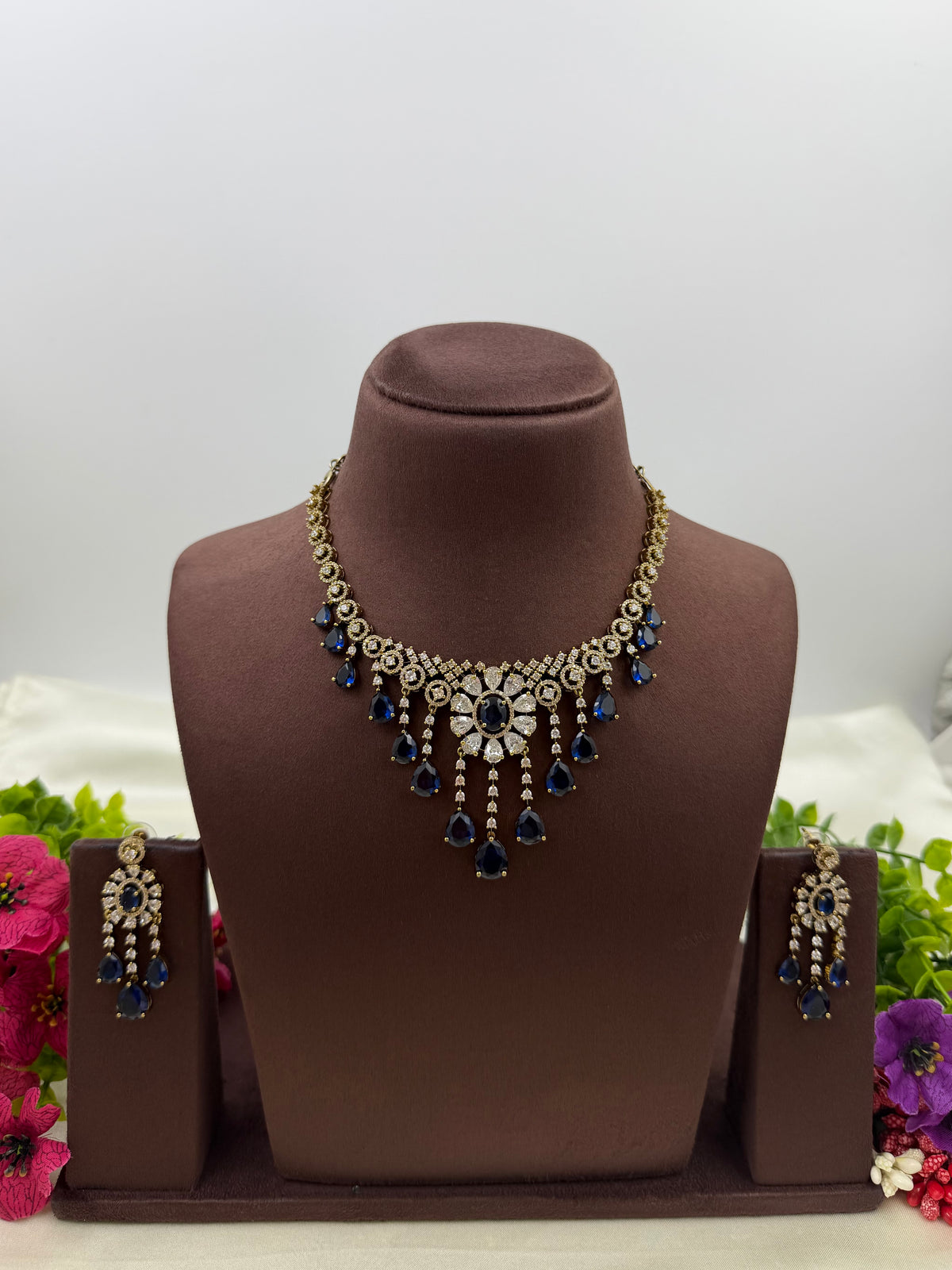 Grace Victorian Delicate Necklace Set