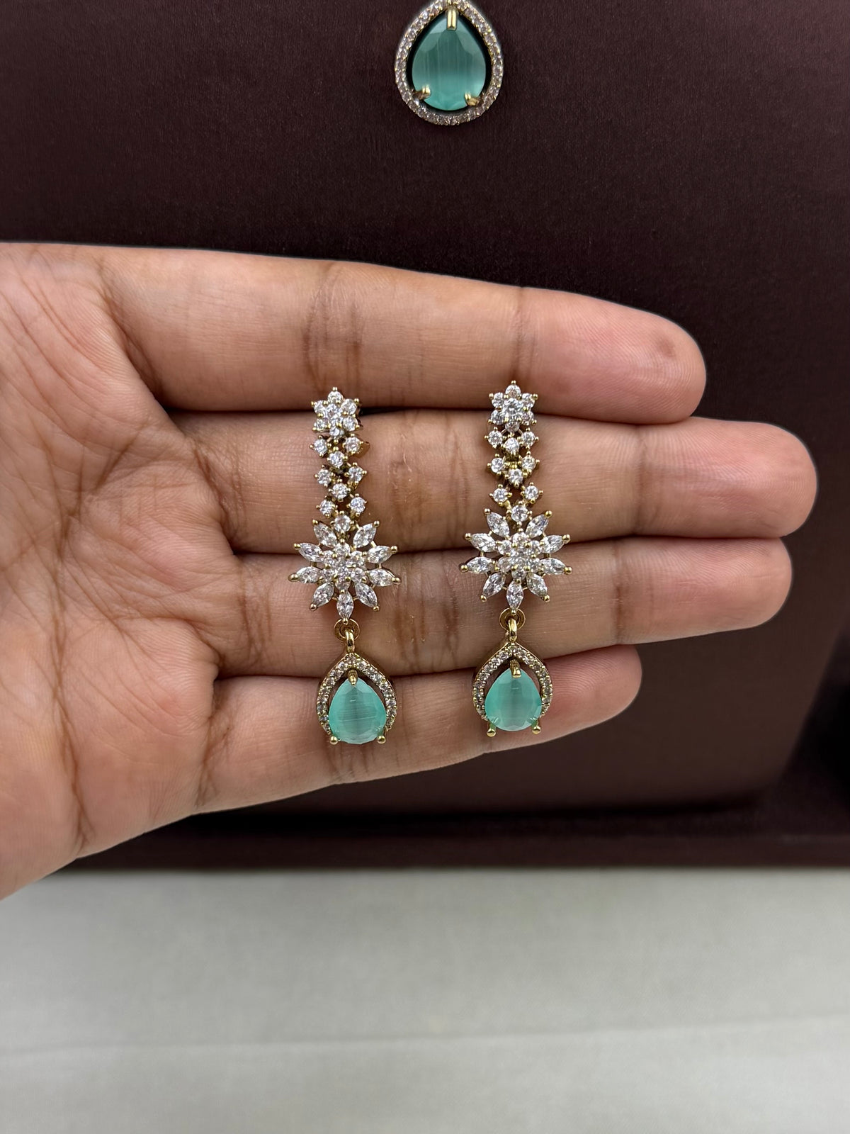 Stella Victorian Delicate Necklace Set