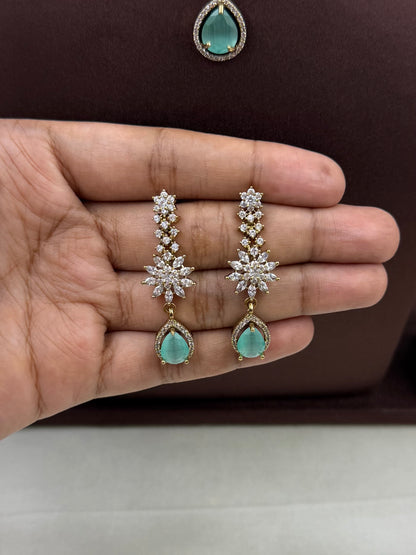 Stella Victorian Delicate Necklace Set
