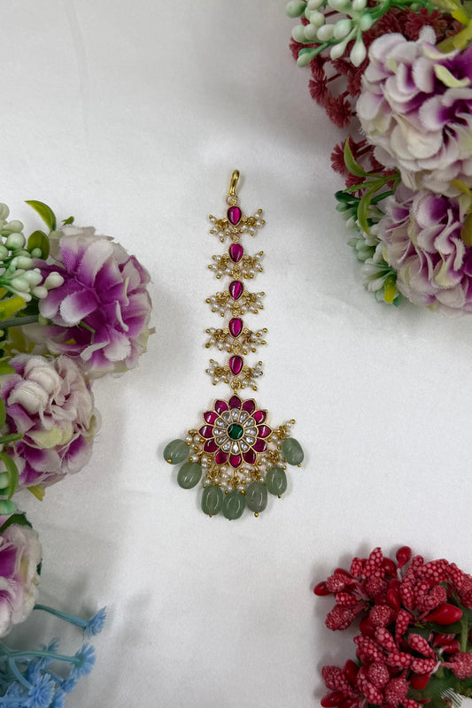 Aanya Pachi Kundan Mang Tika