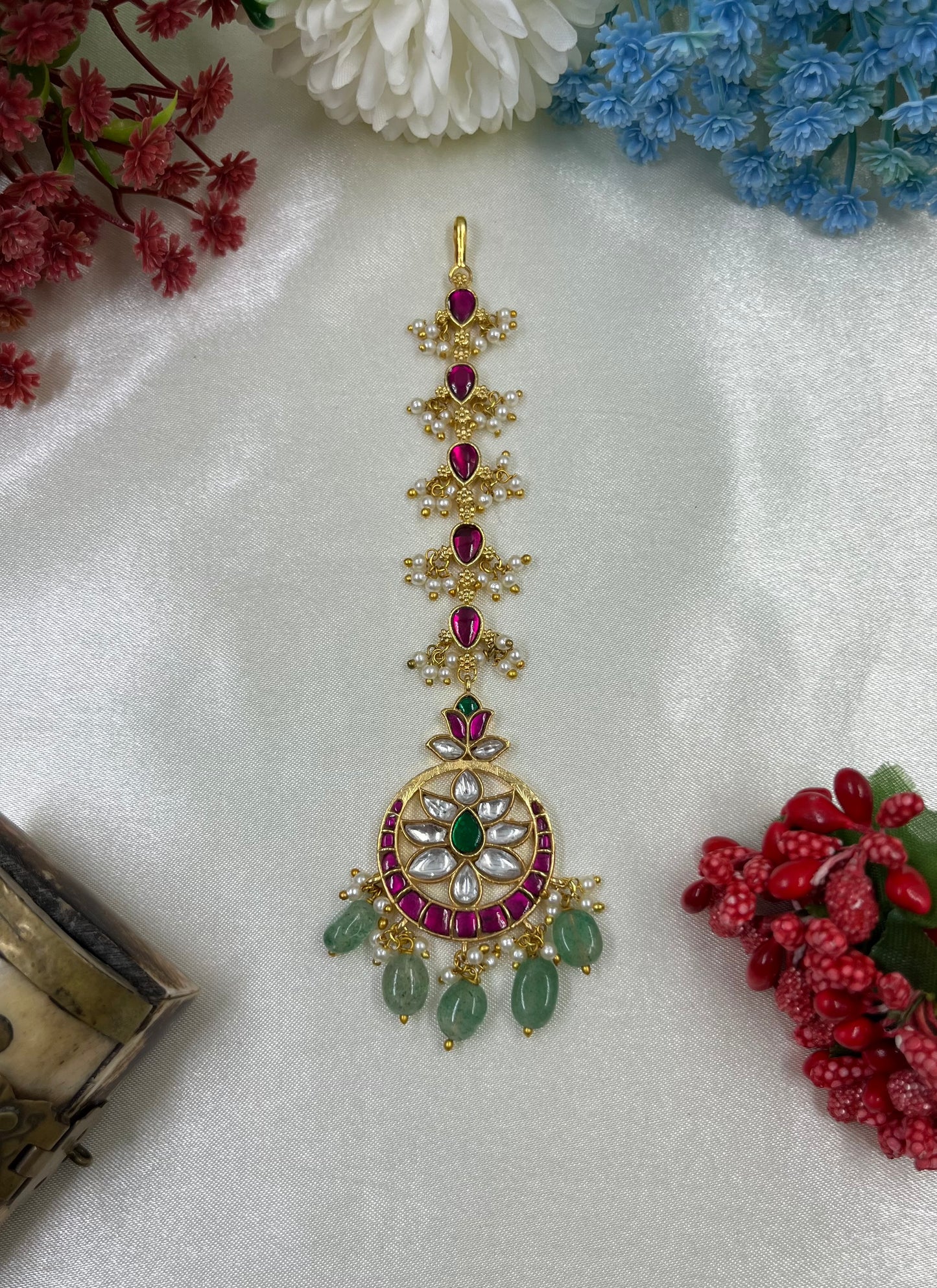 Malini Jadau Pachi Kundan Mang Tika