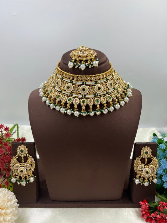 Sia Traditional Choker