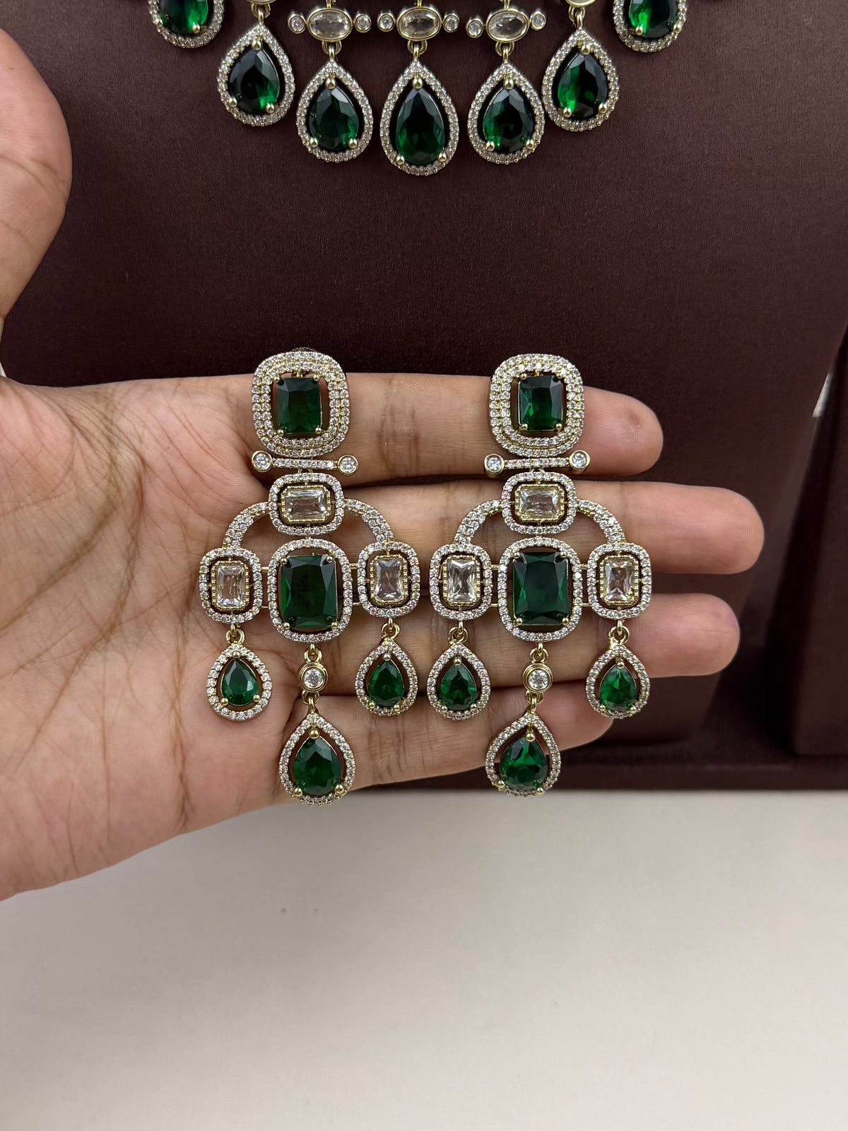 Tanvi Victorian Choker Necklace Set
