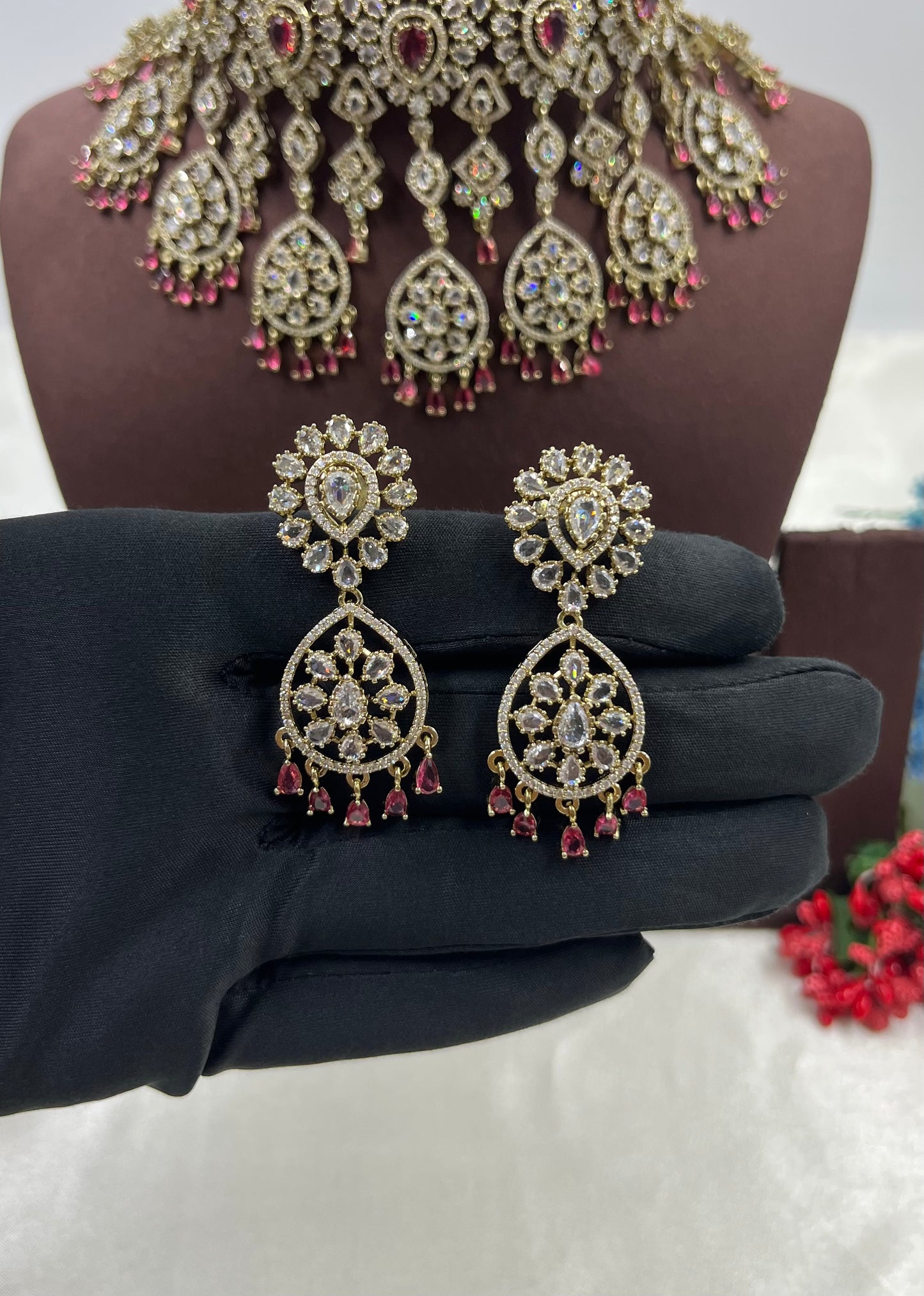 Hira Victorian Ad Choker Necklace