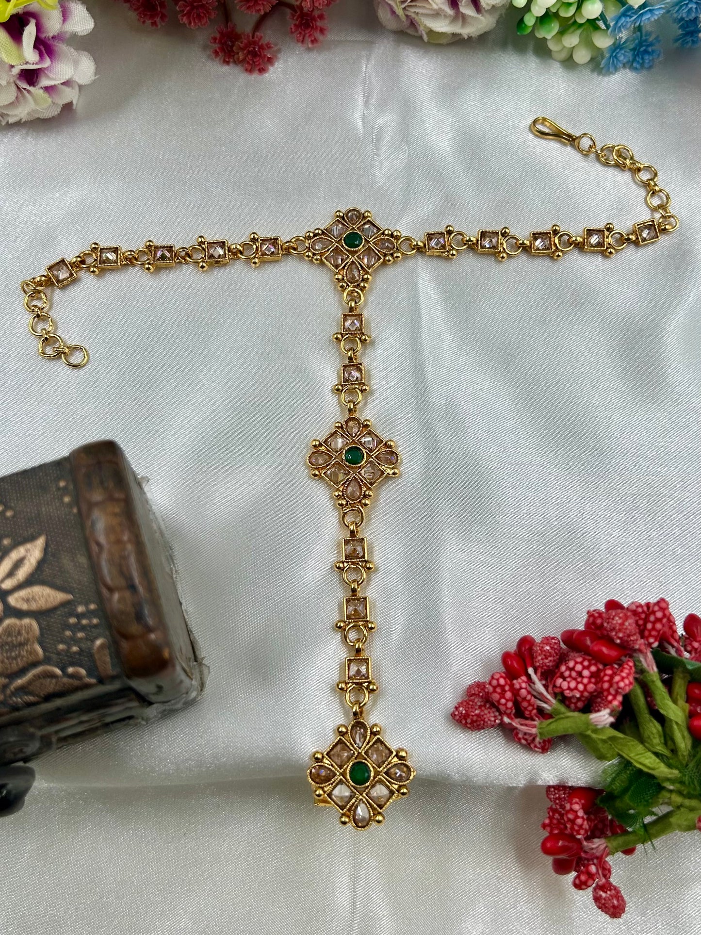 Ruchita Traditional Gold Hath Panja (One Pis)