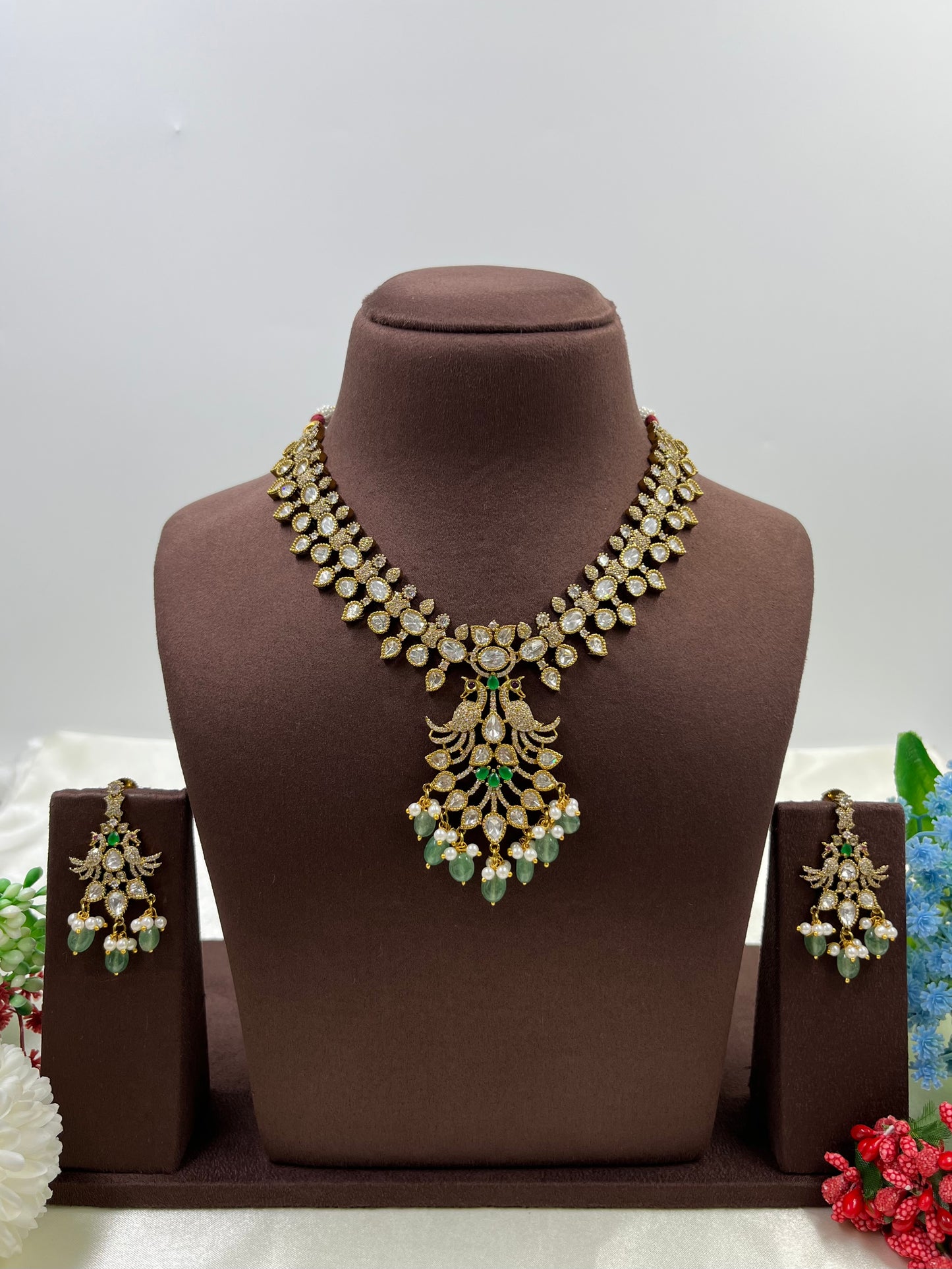 Anvi Victorian Premium Necklace