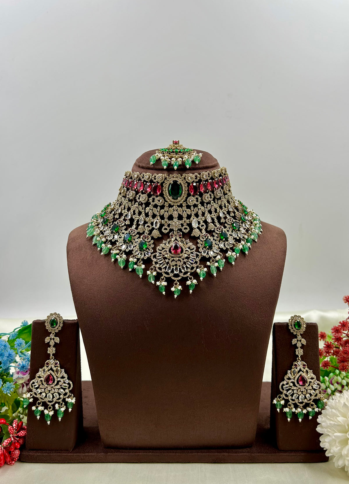 Hina Victorian Premium Necklace Set