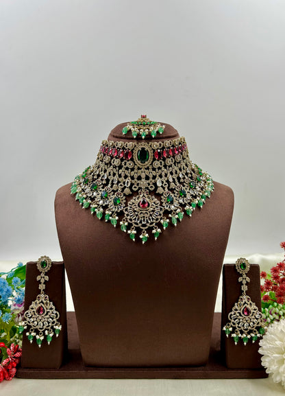 Hina Victorian Premium Necklace Set
