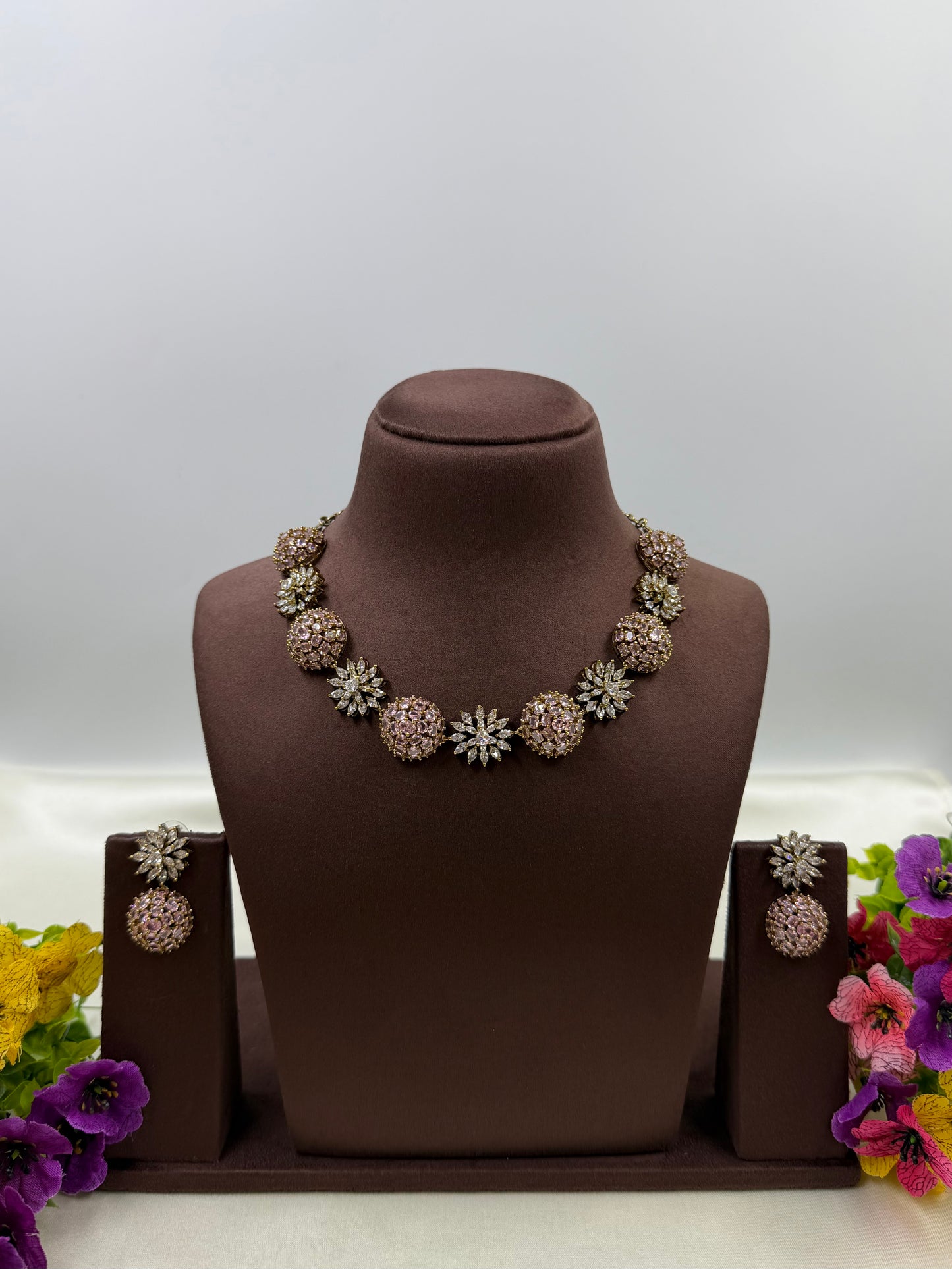 Vidhi Victorian Ad Necklace