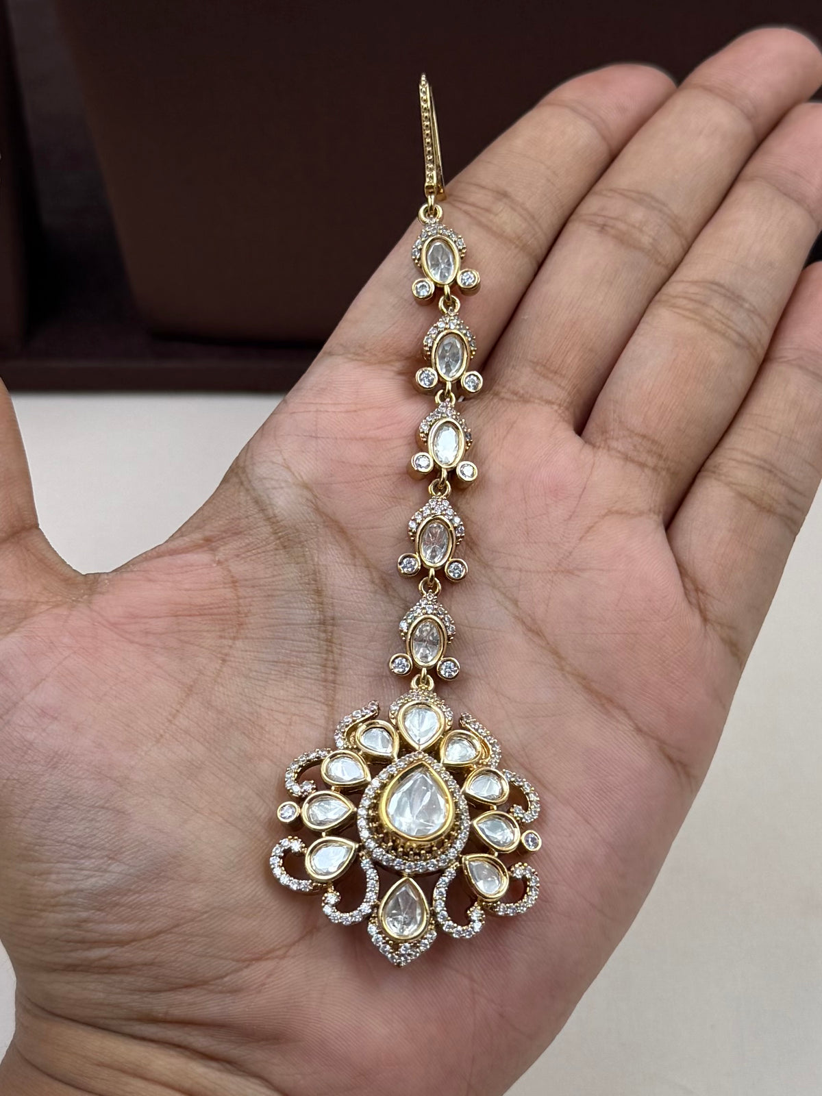 Sanskriti Moissanite Choker Necklace Set