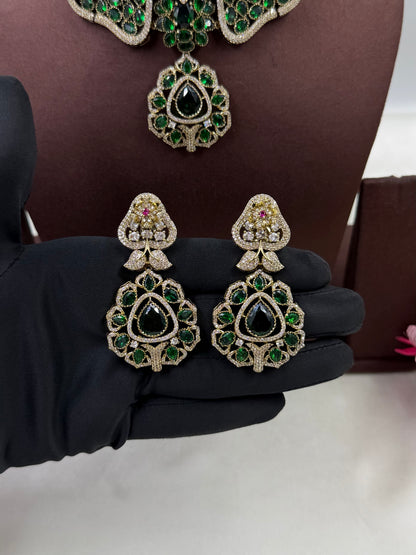 Haya Victorian Choker Necklace Set