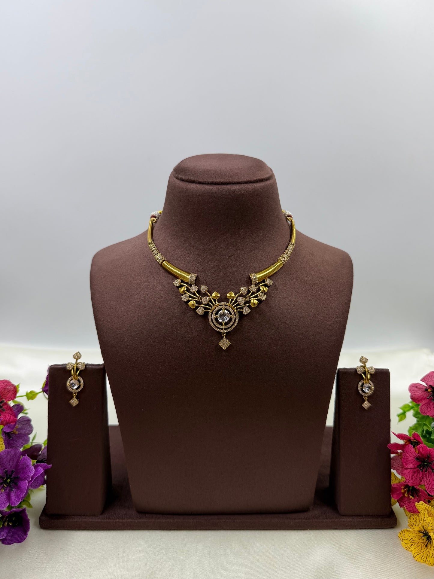 Arpita Traditional Victorian Hasli Necklace
