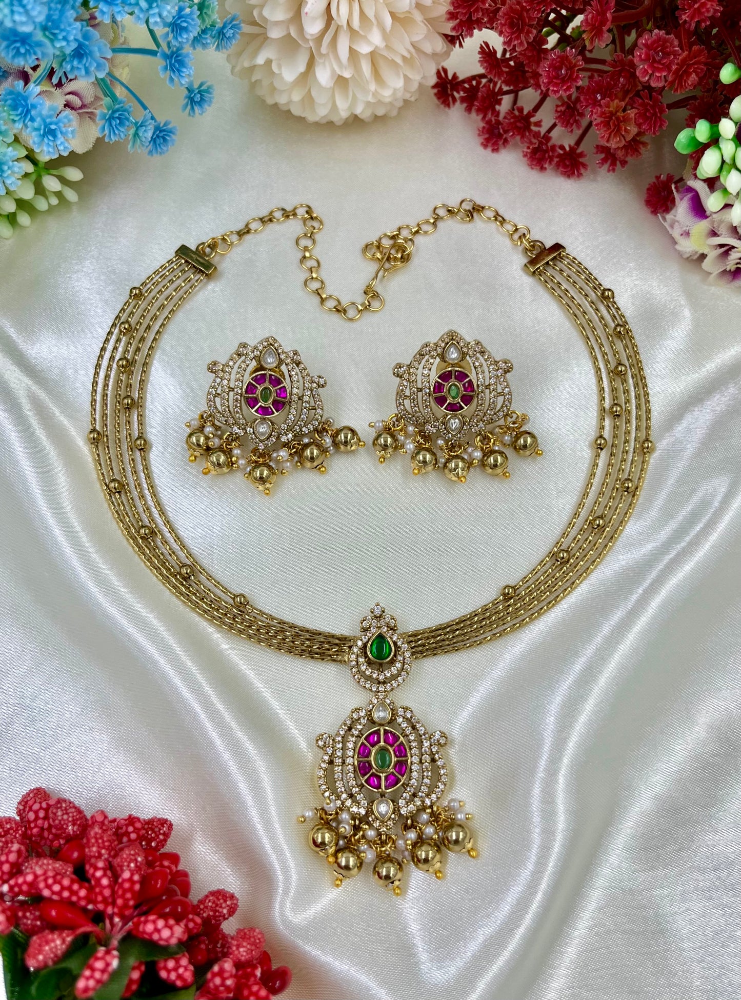 Usha Premium Victorian Hasli Necklace