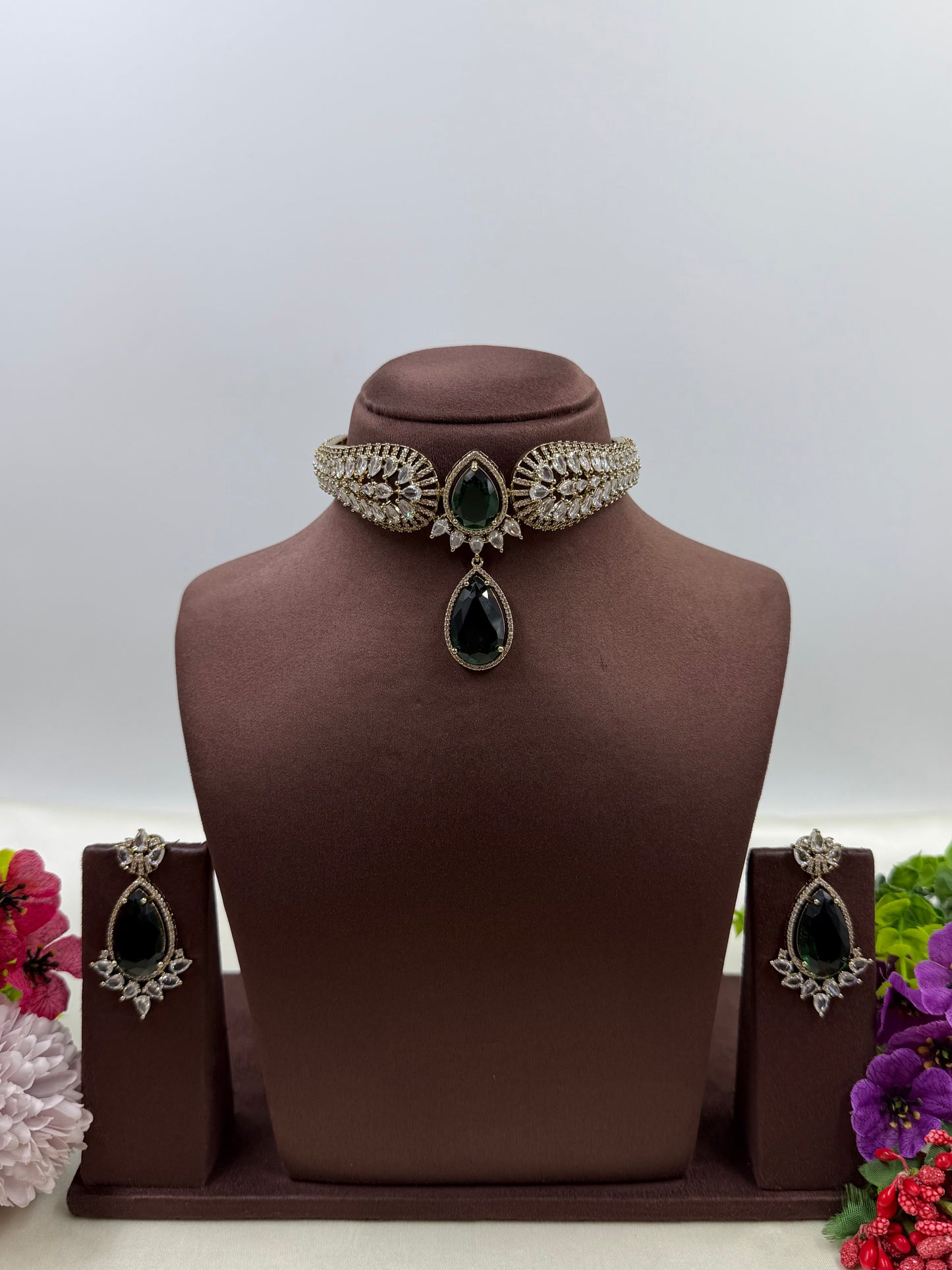 Kirti Premium Victorian Choker Set