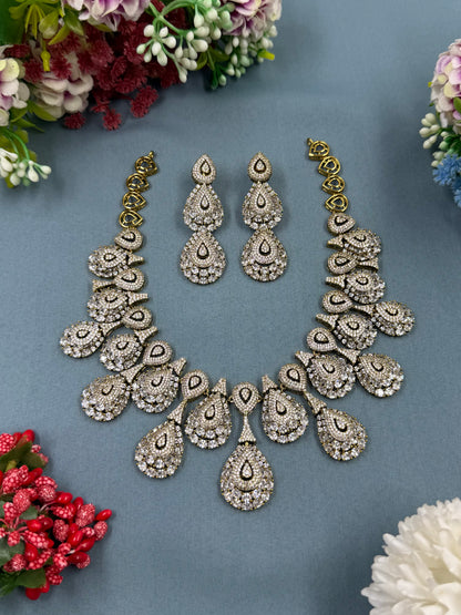 Vinita Victorian American Diamond Necklace