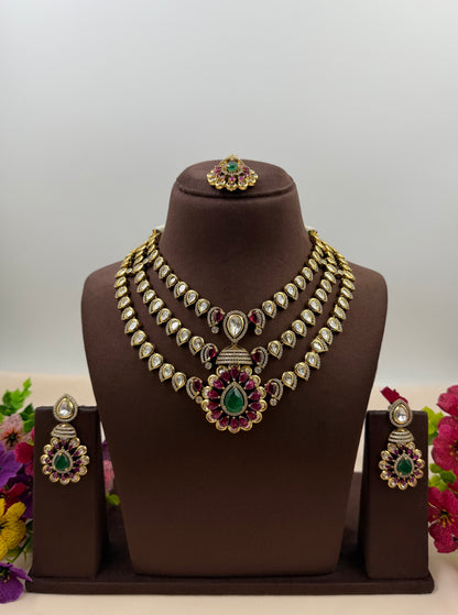 Triveni Premium Victorian Necklace Set
