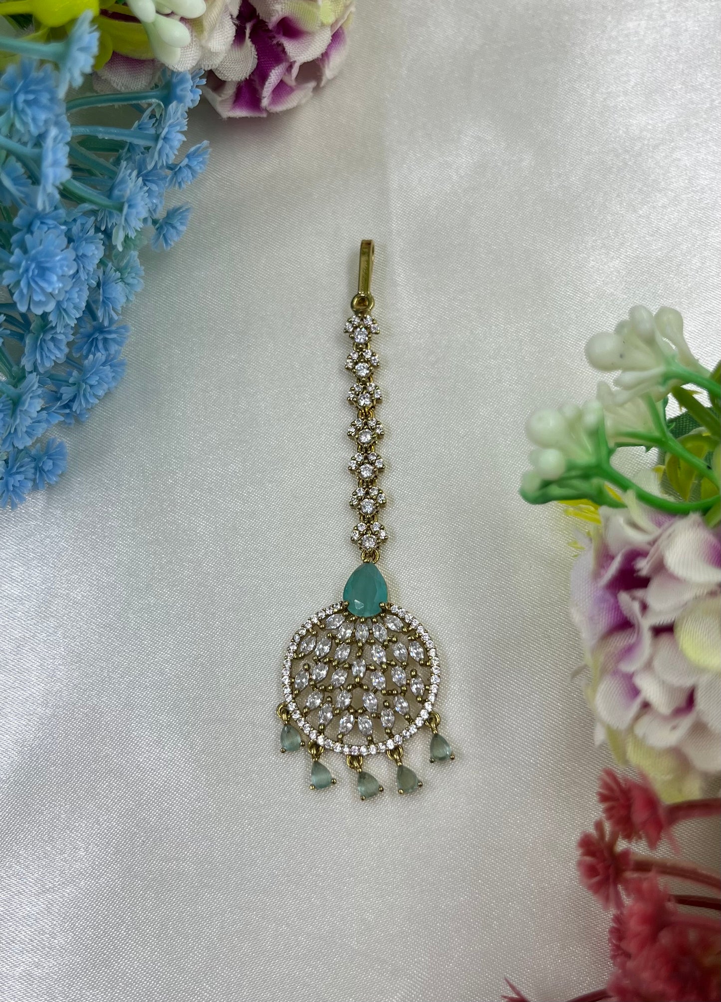 Suhani Ad Victorian Mang Tika