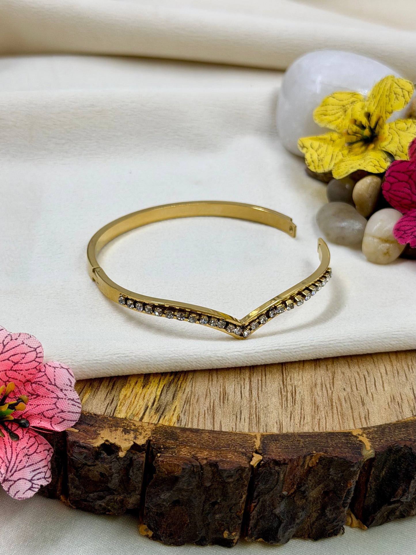 Selena Anti-Tarnish Stainless Steel Bracelet (Openable)